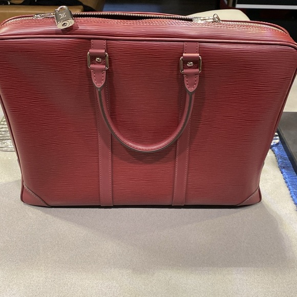 Authentic Louis Vuitton Epi satchel - Picture 3 of 16